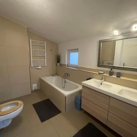 #7 Doppelzimmer Mit Gemeinschaftsbad Kwatera prywatna