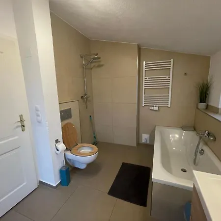 Kwatera prywatna #7 Doppelzimmer Mit Gemeinschaftsbad *