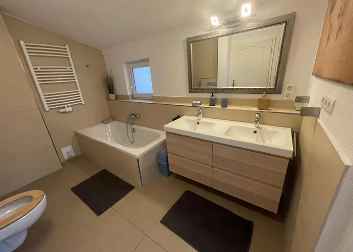 #7 Doppelzimmer Mit Gemeinschaftsbad Pansiyon Memmingen